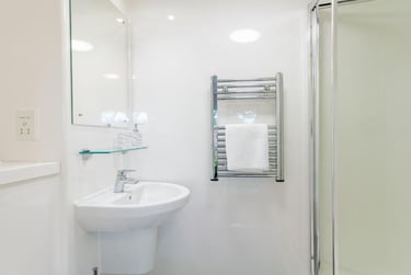 1 bed studio, Newcastle Road, Western Hill, Durham, DH14FA - Image 4